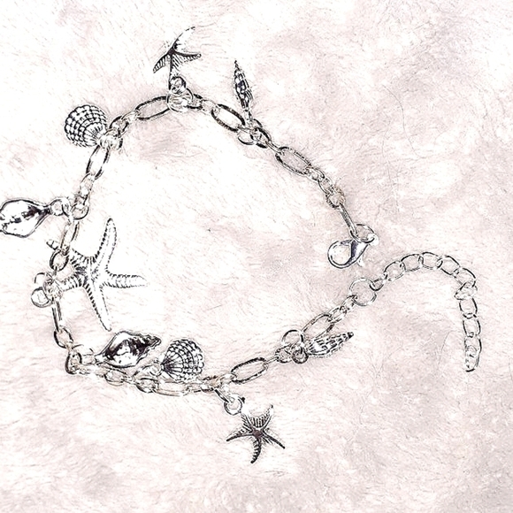 SEASHELLS & STARFISH Bracelet - Picture 2 of 9